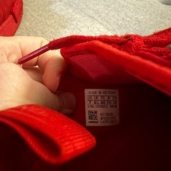 Adidas NMDs - All Red - Picture 5 of 5